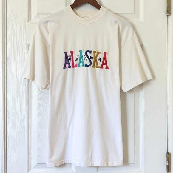 Hefty Tops - Hefty 90's Vintage Alaska Embroidered Short Sleeve Crewneck T-shirt White Large